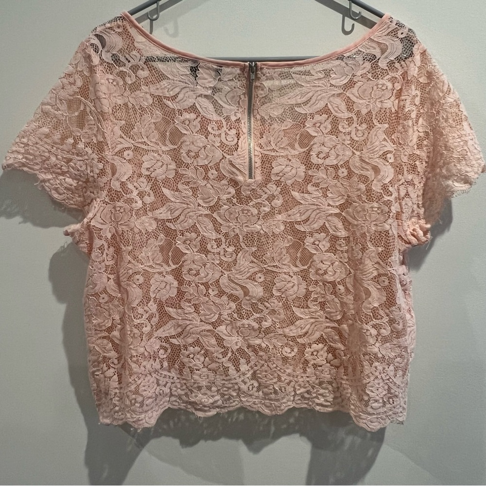 Torrid floral design lace top - Picture 4 of 5